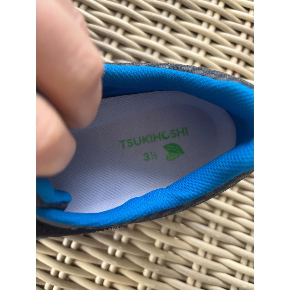 Tsukihoshi LIKE NEW Velocity Kids Sneakers‎ Size 3.5 Machine Washable comfort